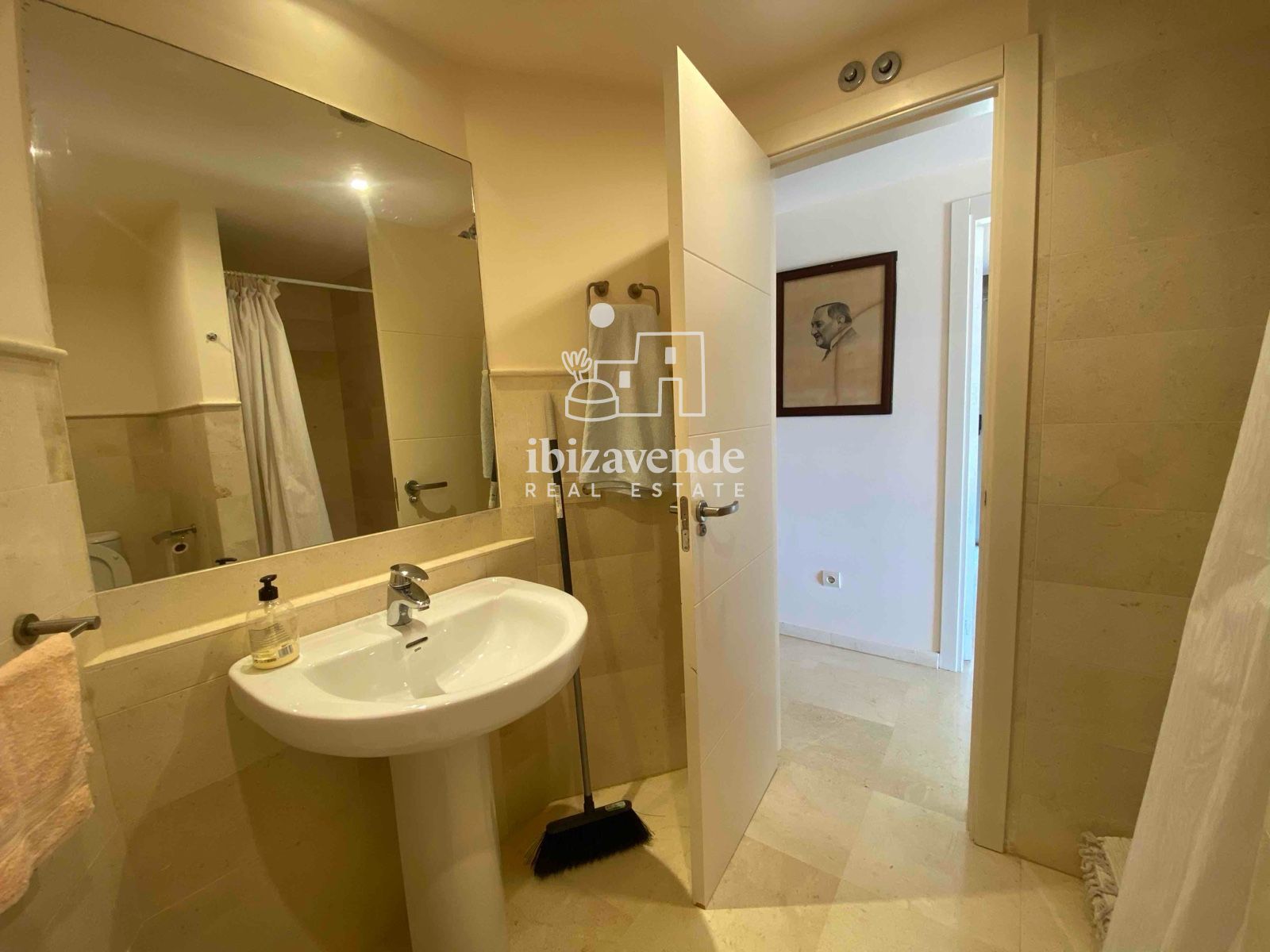 Mobilia Property Image