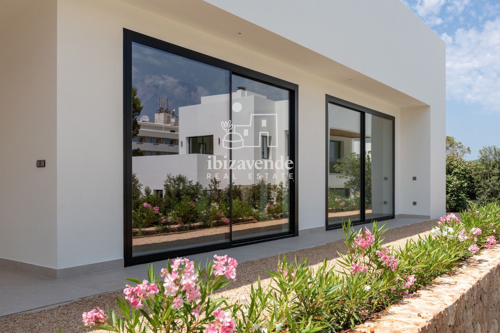 Mobilia Inmueble Image