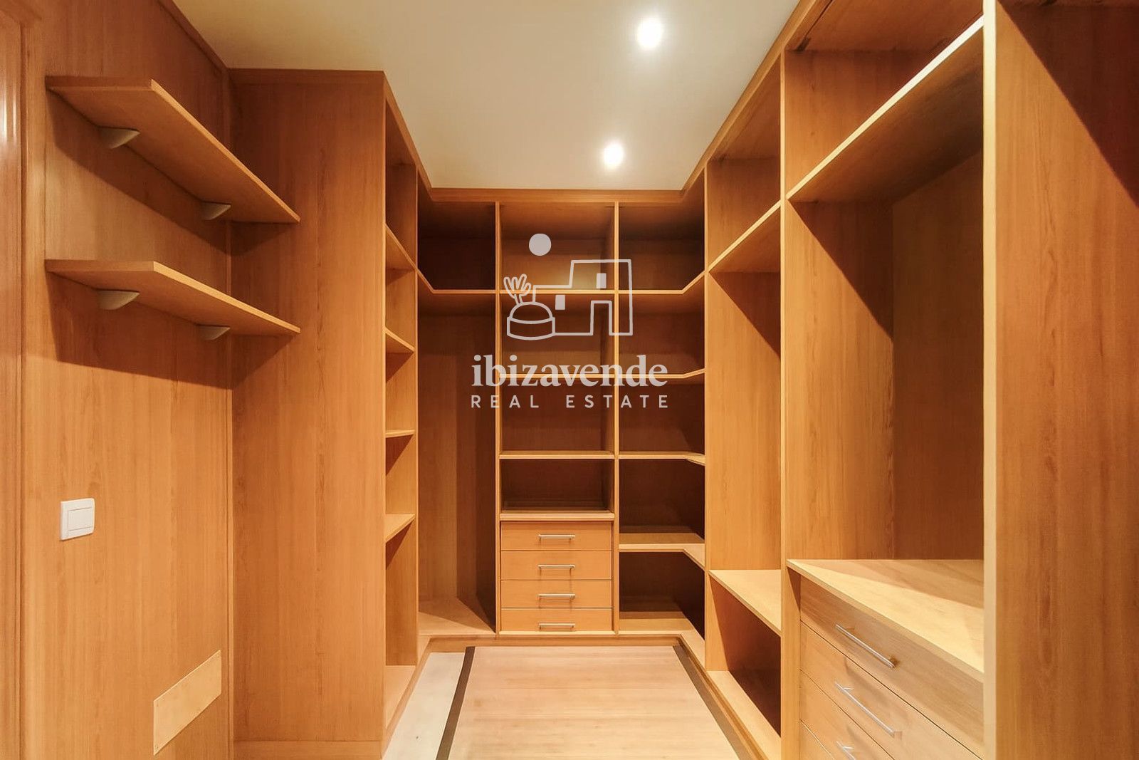 Mobilia Inmueble Image