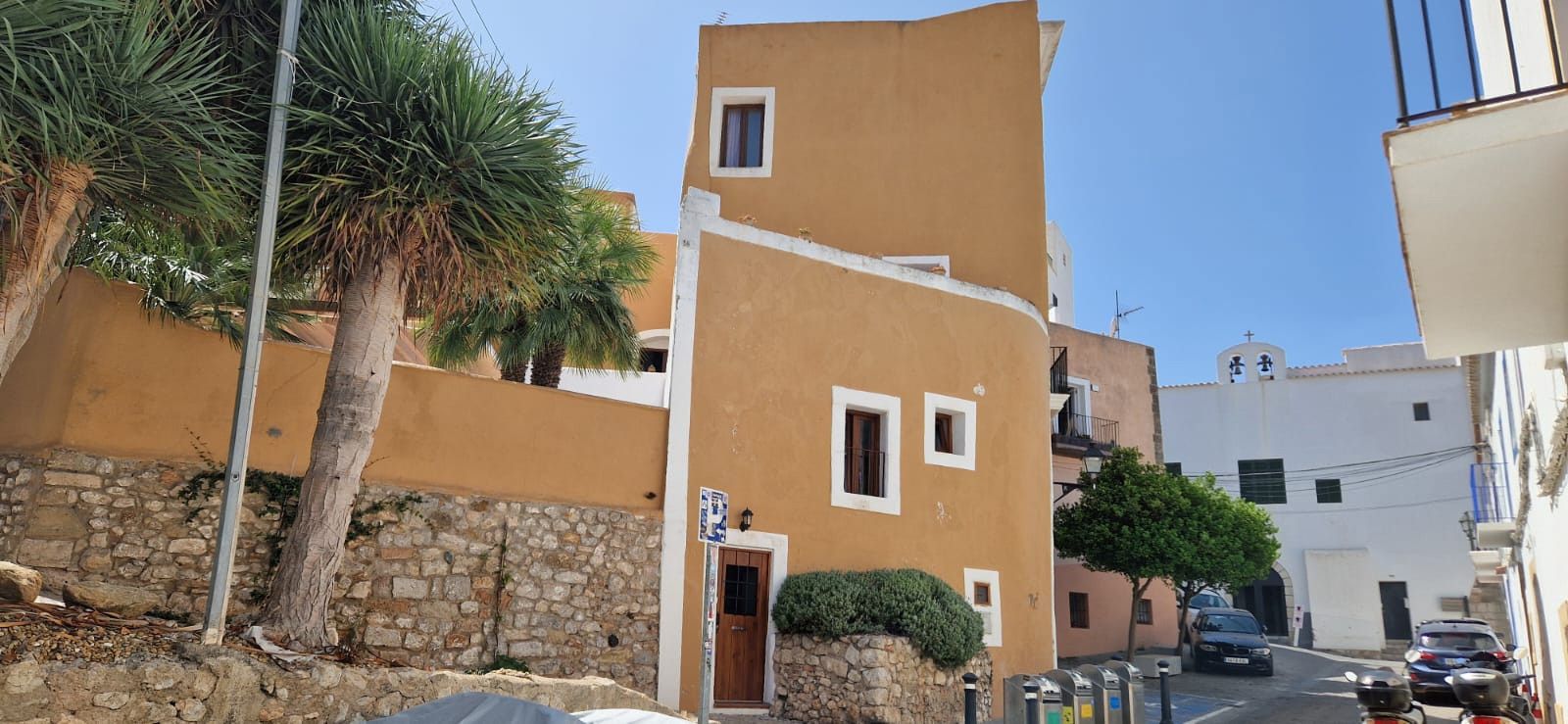 Villa in Ibiza Town - view 1