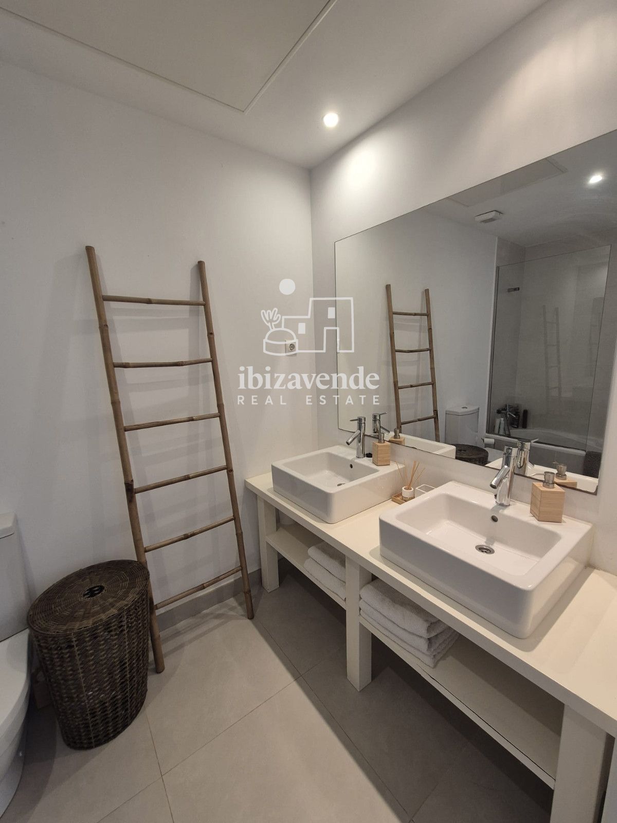 Mobilia Inmueble Image