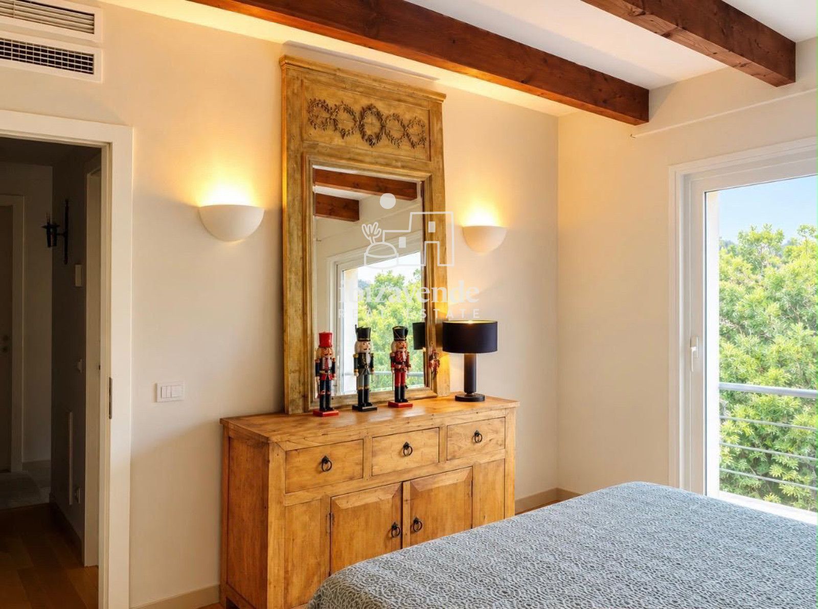 Mobilia Inmueble Image