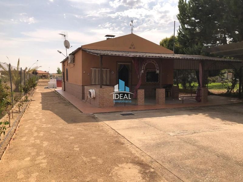 Chalet Rústico en venta en Don Benito, Badajoz (las arenas