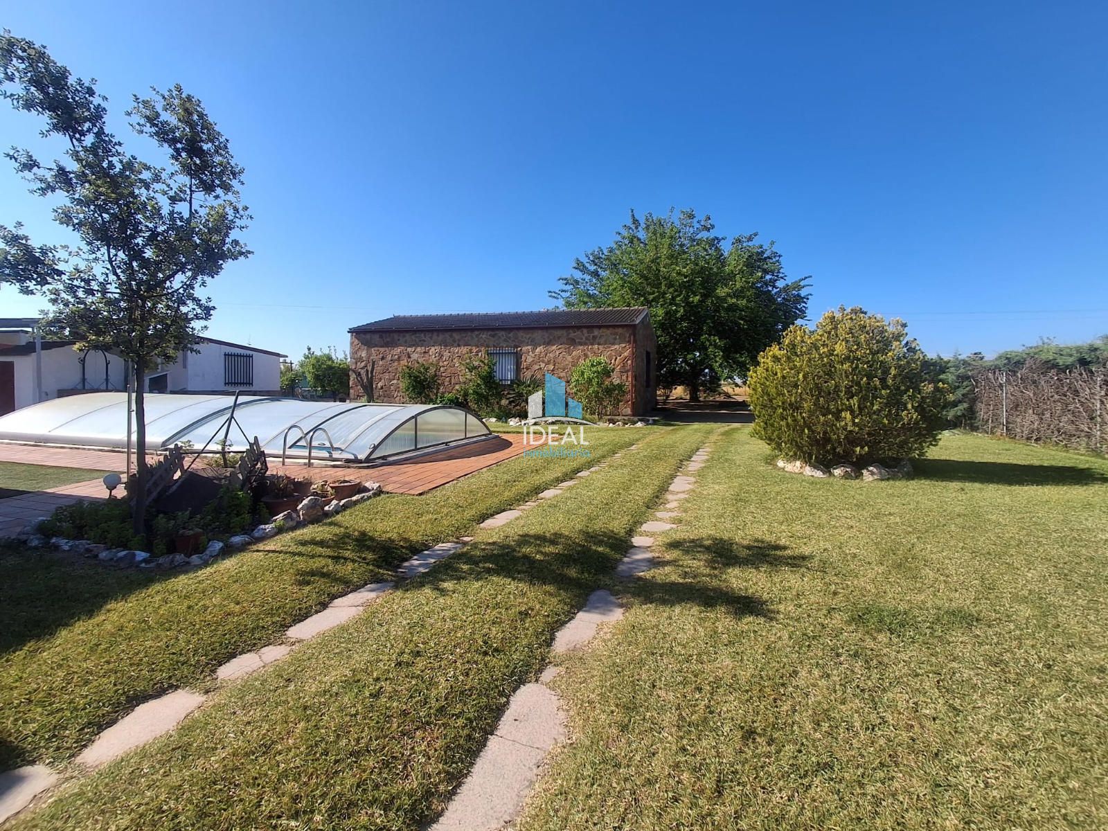 Chalet Rústico en venta Don Benito, Badajoz. Ref: 3212. IDEAL inmobiliaria