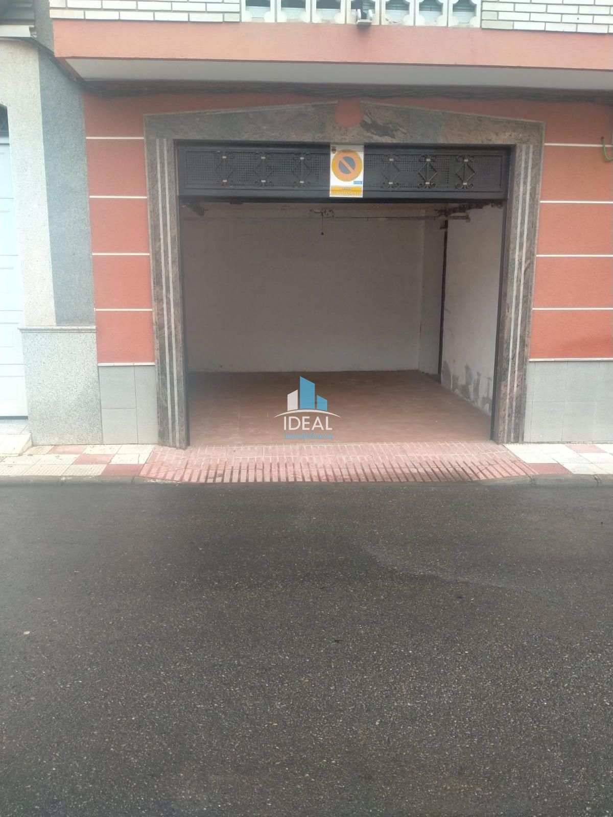 Garaje en alquiler Don Benito, Badajoz. Ref: 3260. IDEAL inmobiliaria