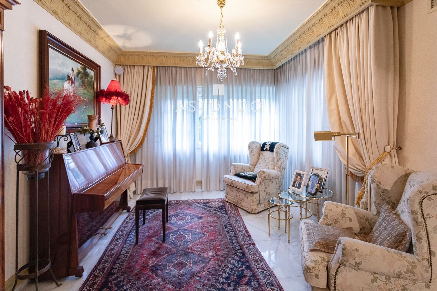 Detached villa for sale in Conde Orgaz with 4 bedrooms, 5 bathrooms, a swimming pool, and a garden. - Foto 7