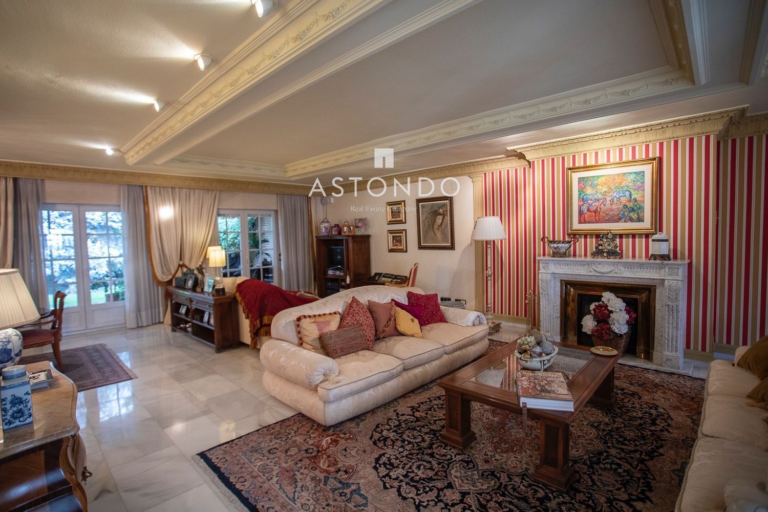 Detached villa for sale in Conde Orgaz with 4 bedrooms, 5 bathrooms, a swimming pool, and a garden. - Foto 9