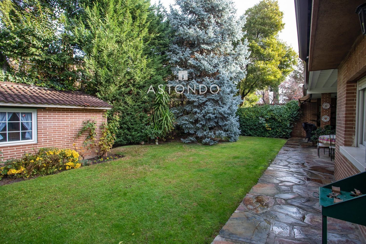 Detached villa for sale in Conde Orgaz with 4 bedrooms, 5 bathrooms, a swimming pool, and a garden. - Foto 15