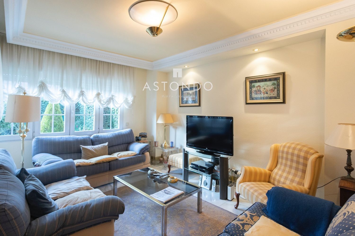 Detached villa for sale in Conde Orgaz with 4 bedrooms, 5 bathrooms, a swimming pool, and a garden. - Foto 22