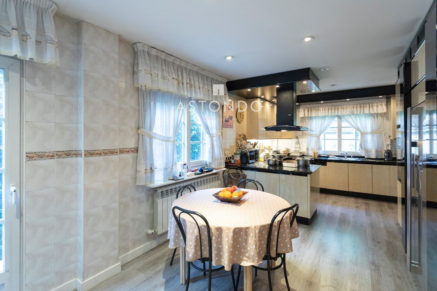 Detached villa for sale in Conde Orgaz with 4 bedrooms, 5 bathrooms, a swimming pool, and a garden. - Foto 25