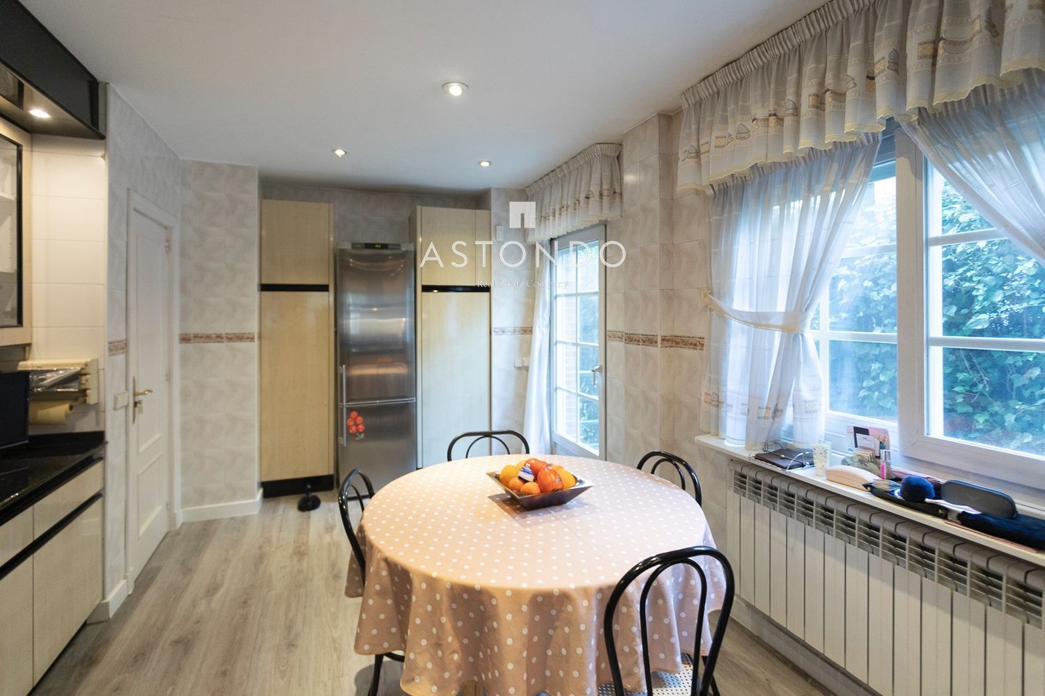 Detached villa for sale in Conde Orgaz with 4 bedrooms, 5 bathrooms, a swimming pool, and a garden. - Foto 27