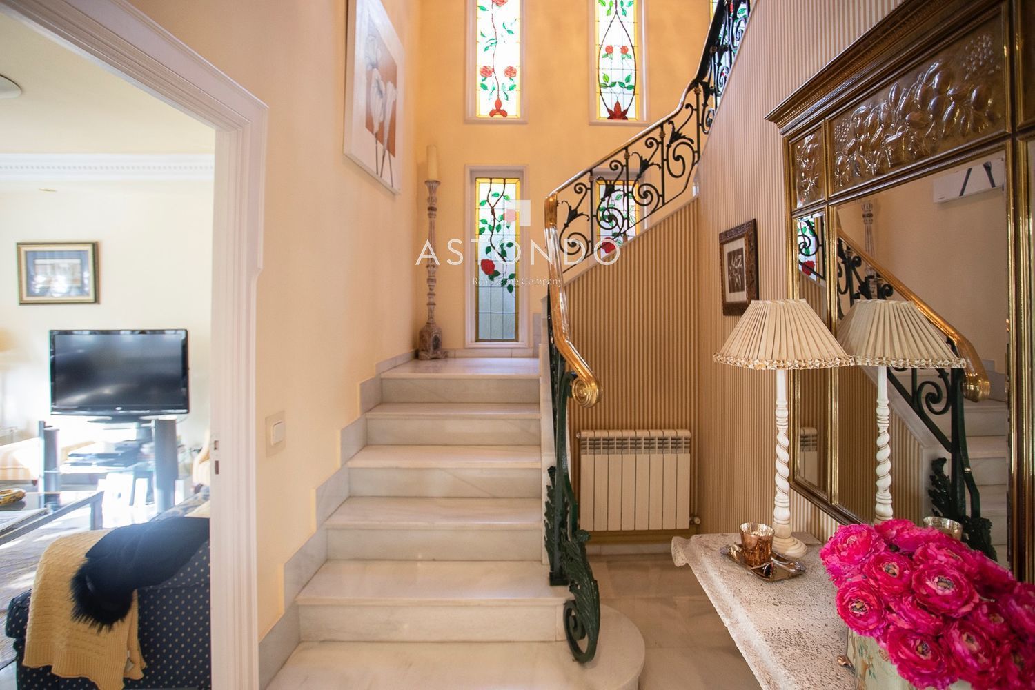 Detached villa for sale in Conde Orgaz with 4 bedrooms, 5 bathrooms, a swimming pool, and a garden. - Foto 29