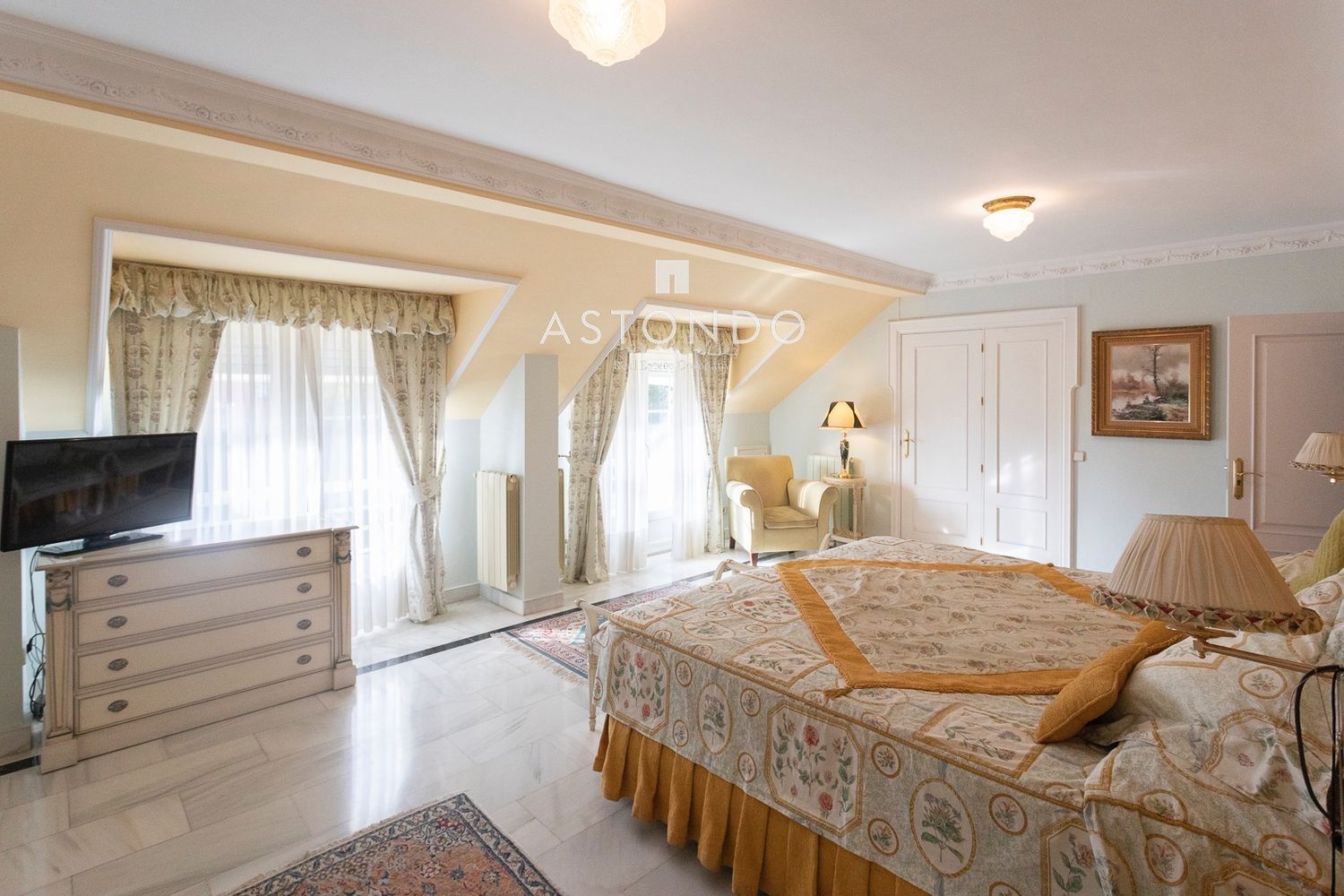 Detached villa for sale in Conde Orgaz with 4 bedrooms, 5 bathrooms, a swimming pool, and a garden. - Foto 32