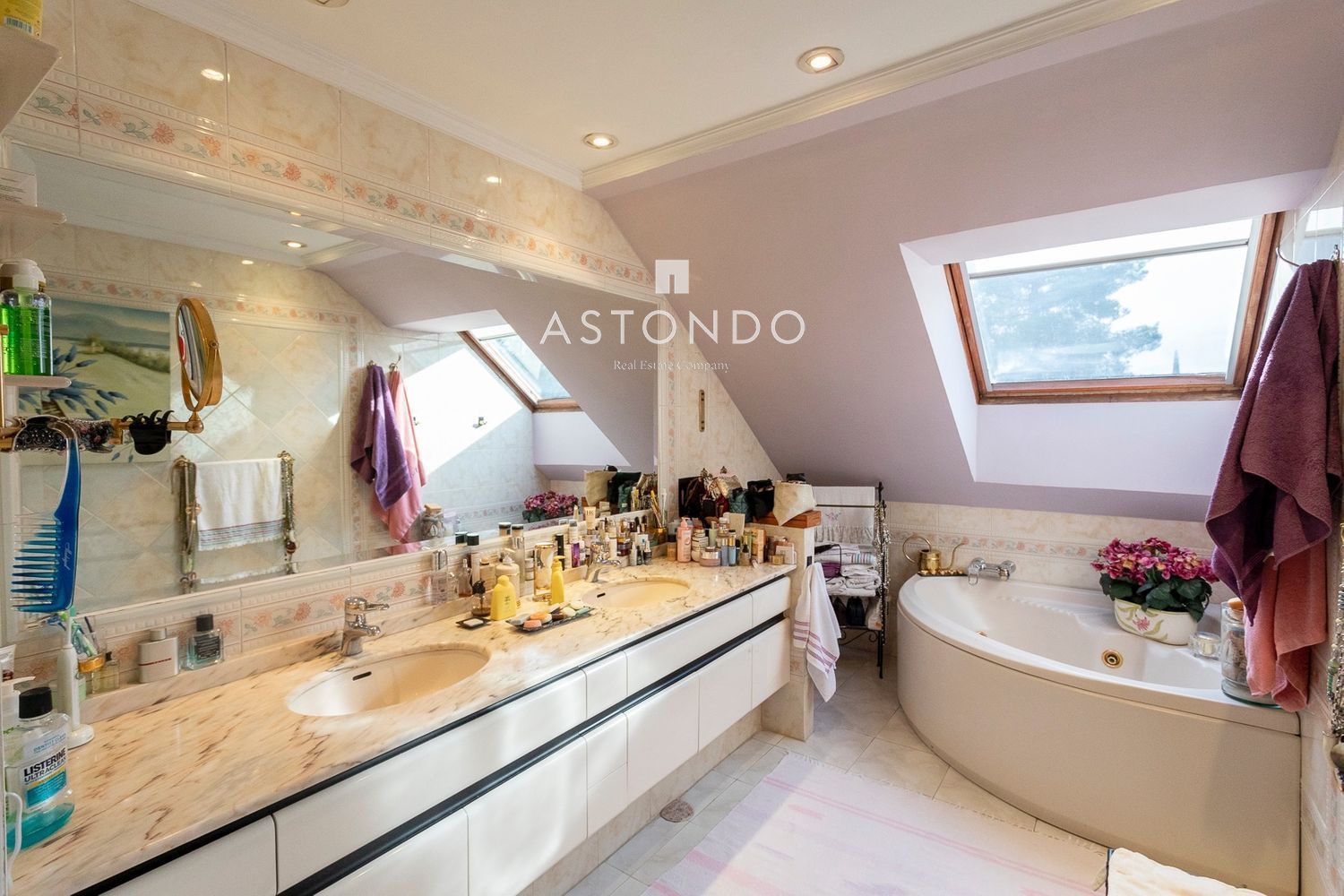 Detached villa for sale in Conde Orgaz with 4 bedrooms, 5 bathrooms, a swimming pool, and a garden. - Foto 33