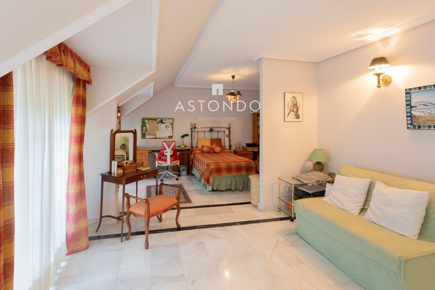 Detached villa for sale in Conde Orgaz with 4 bedrooms, 5 bathrooms, a swimming pool, and a garden. - Foto 38