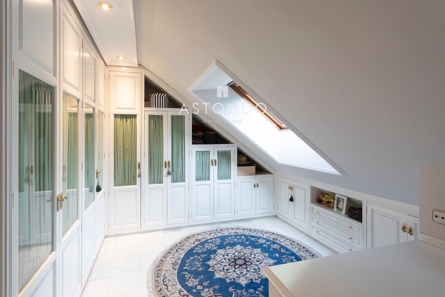 Detached villa for sale in Conde Orgaz with 4 bedrooms, 5 bathrooms, a swimming pool, and a garden. - Foto 39