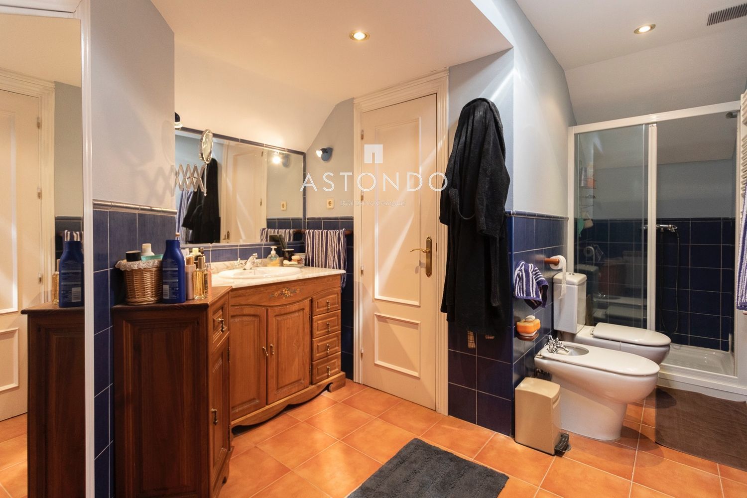 Detached villa for sale in Conde Orgaz with 4 bedrooms, 5 bathrooms, a swimming pool, and a garden. - Foto 43