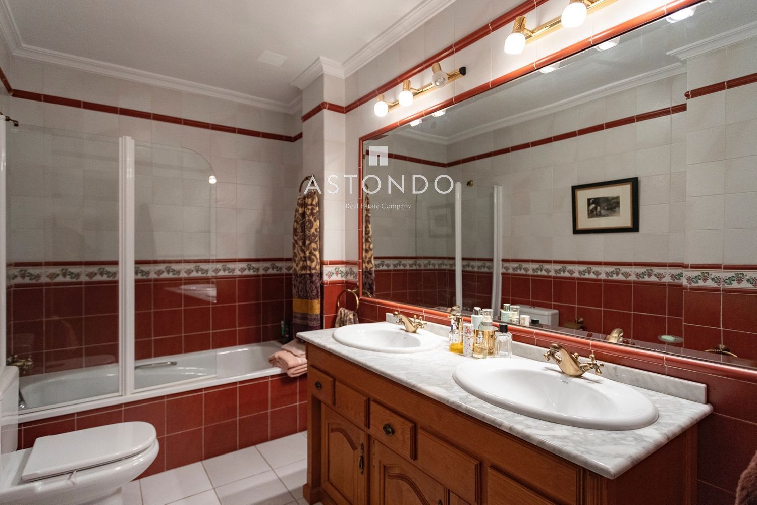 Detached villa for sale in Conde Orgaz with 4 bedrooms, 5 bathrooms, a swimming pool, and a garden. - Foto 46