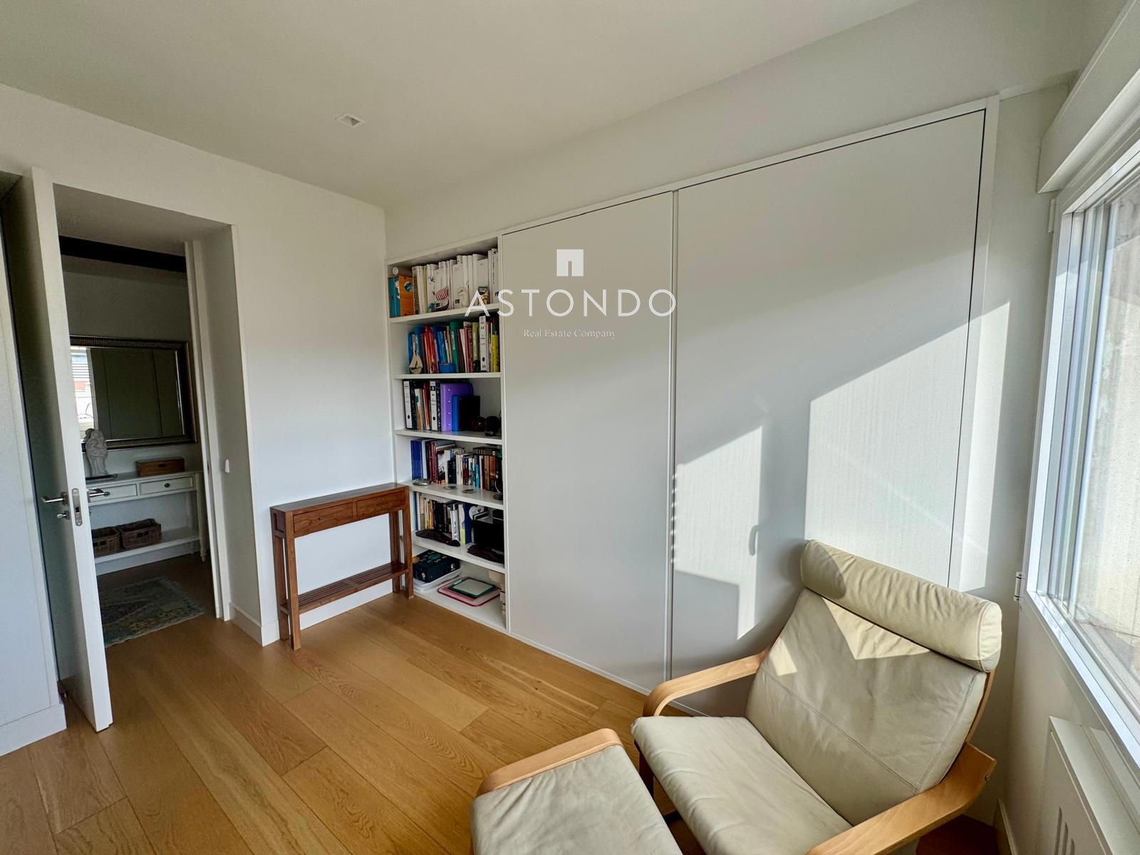 An extraordinary 4-bedroom, 2-bathroom apartment is for sale in Chamartín. Includes garage and storage room. - Foto 11
