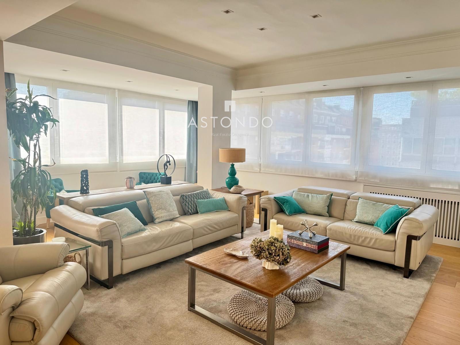 An extraordinary 4-bedroom, 2-bathroom apartment is for sale in Chamartín. Includes garage and storage room. - Foto 23