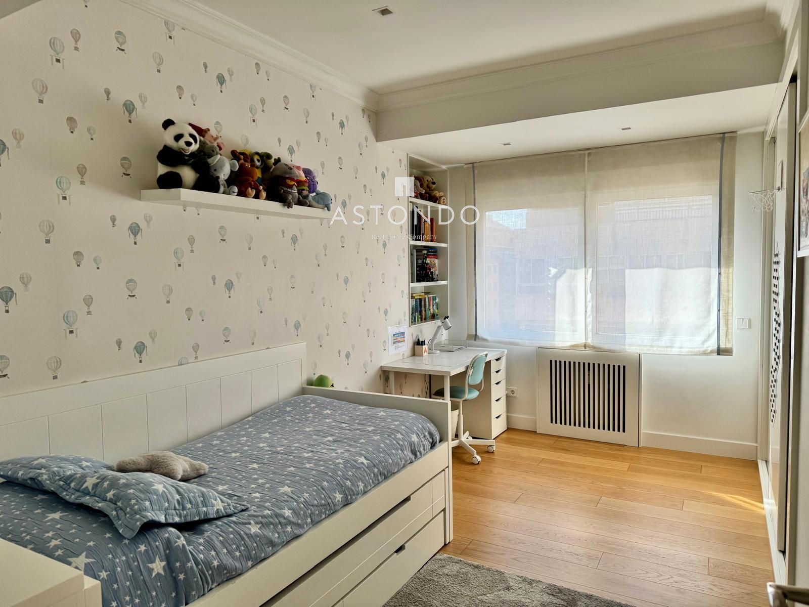 An extraordinary 4-bedroom, 2-bathroom apartment is for sale in Chamartín. Includes garage and storage room. - Foto 33