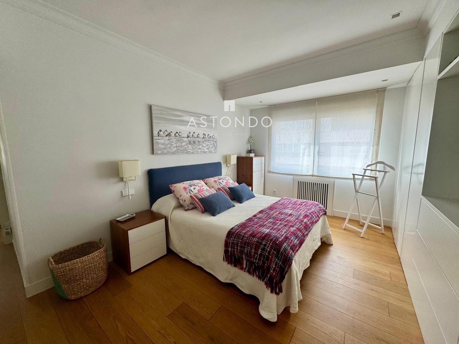 An extraordinary 4-bedroom, 2-bathroom apartment is for sale in Chamartín. Includes garage and storage room. - Foto 34