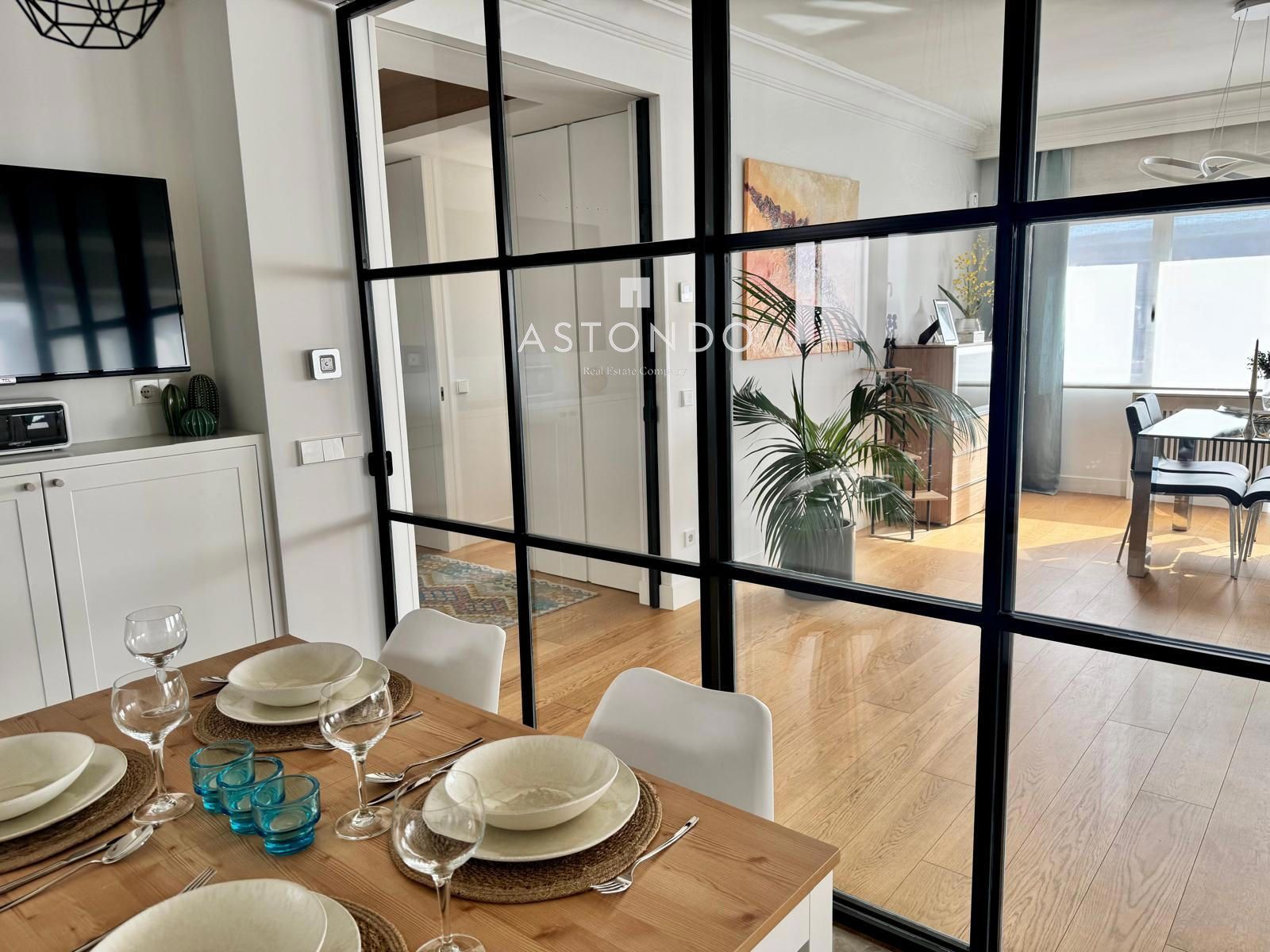 An extraordinary 4-bedroom, 2-bathroom apartment is for sale in Chamartín. Includes garage and storage room. - Foto 36