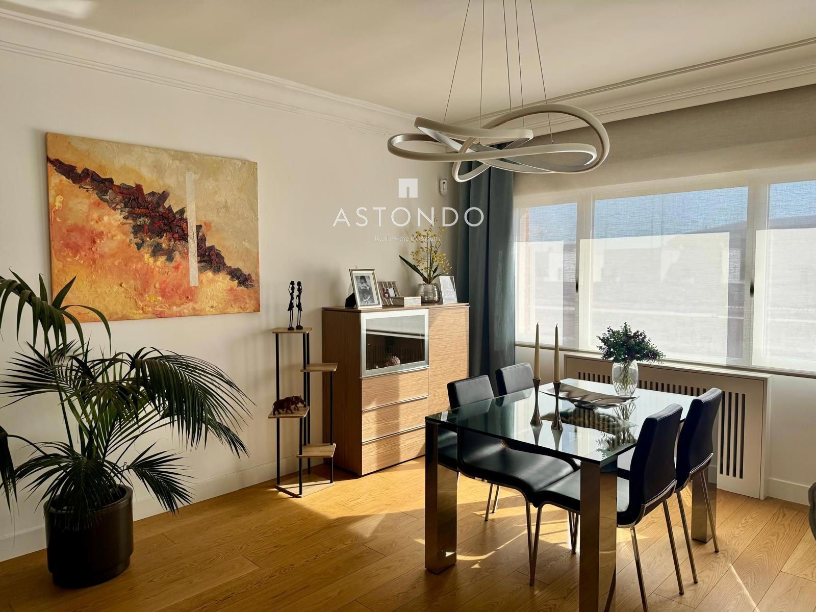 An extraordinary 4-bedroom, 2-bathroom apartment is for sale in Chamartín. Includes garage and storage room. - Foto 38