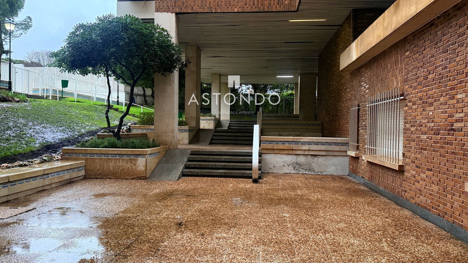 Apartment for sale in Palomas with 4 bedrooms, 3 bathrooms, garage, storage room, and swimming pool. - Foto 37