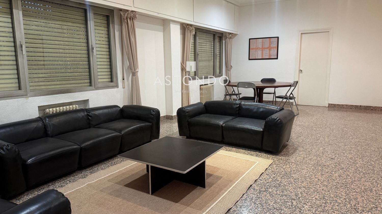 Apartment for sale in Palomas with 4 bedrooms, 3 bathrooms, garage, storage room, and swimming pool. - Foto 40