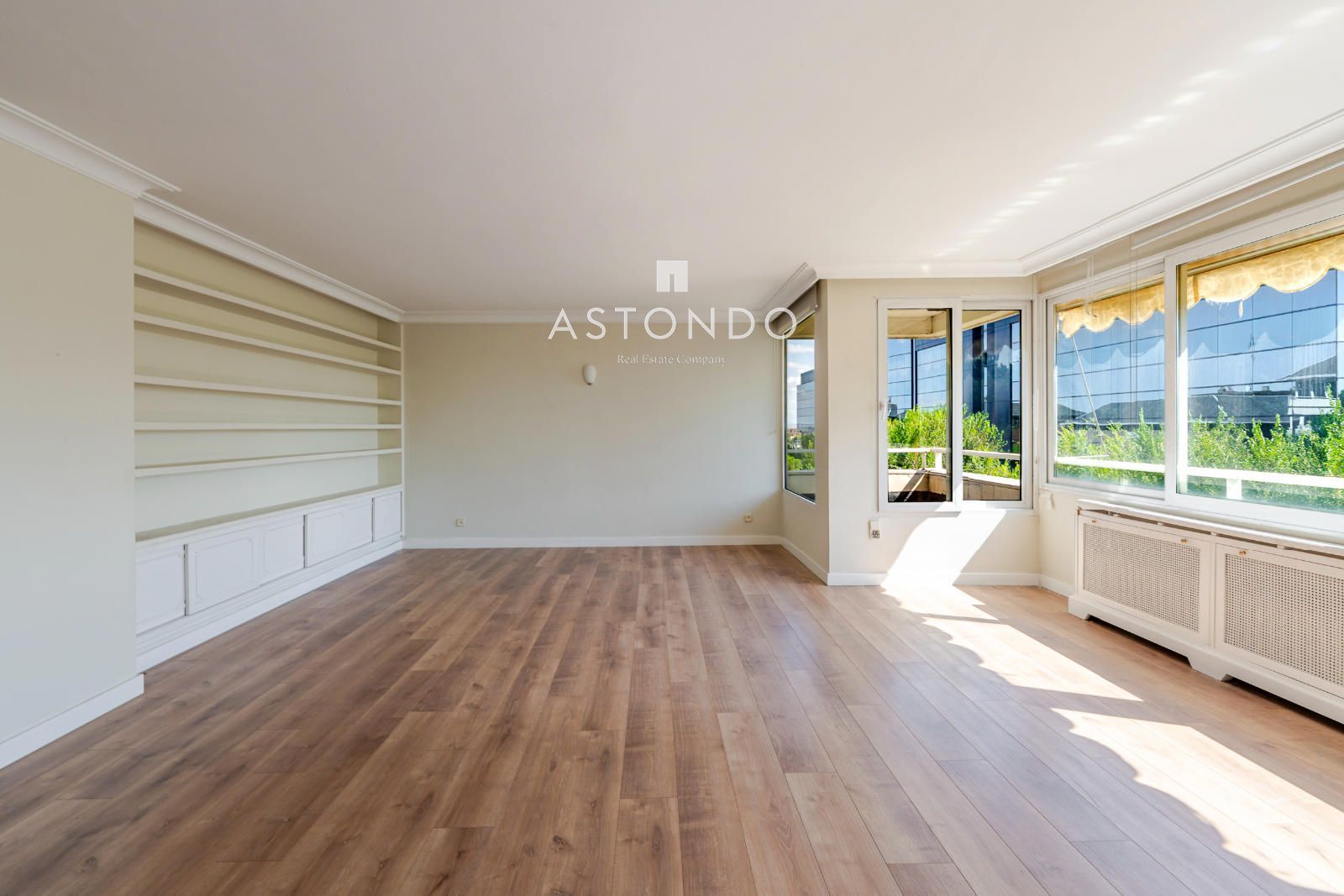 Apartment for sale in Palomas with 4 bedrooms, 3 bathrooms, garage, storage room, and swimming pool. - Foto 6