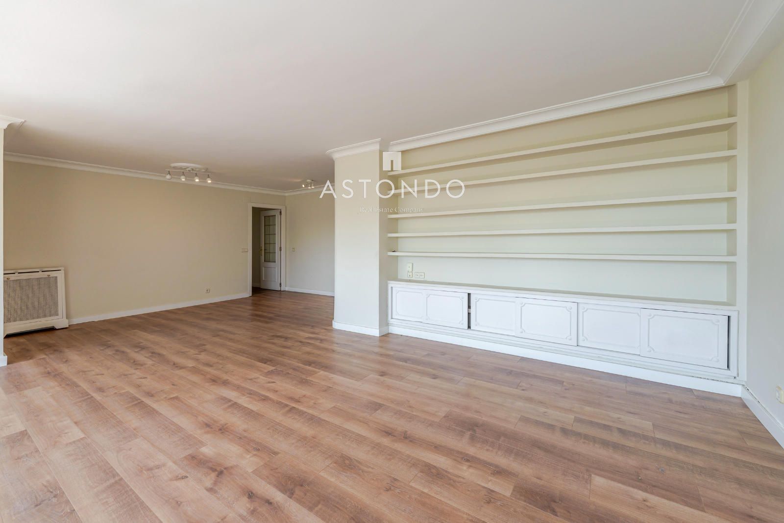 Apartment for sale in Palomas with 4 bedrooms, 3 bathrooms, garage, storage room, and swimming pool. - Foto 7