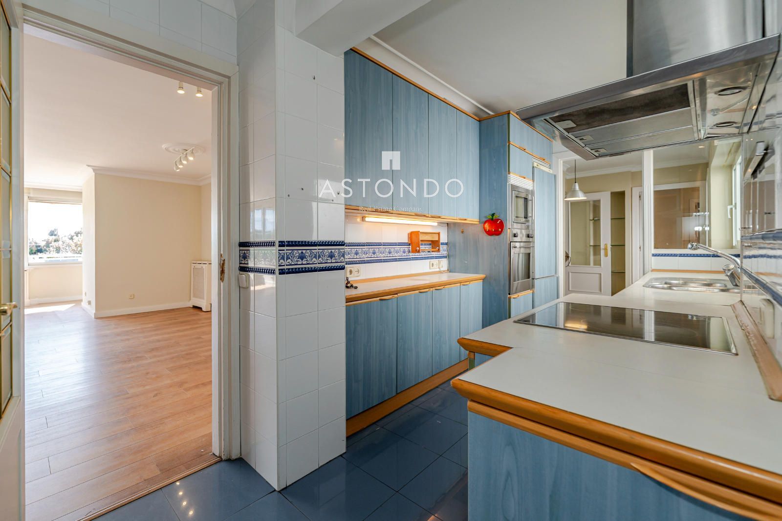 Apartment for sale in Palomas with 4 bedrooms, 3 bathrooms, garage, storage room, and swimming pool. - Foto 10