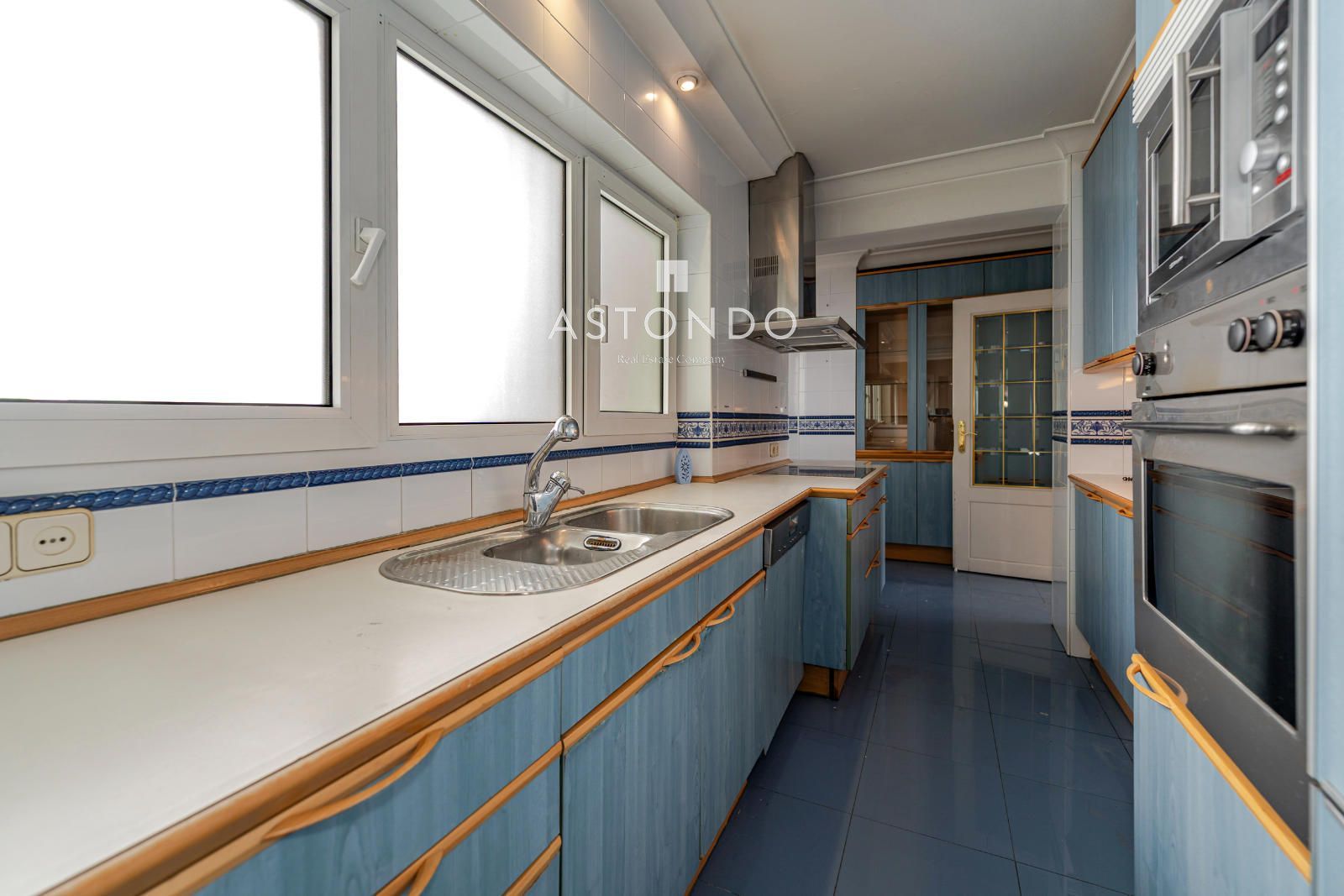 Apartment for sale in Palomas with 4 bedrooms, 3 bathrooms, garage, storage room, and swimming pool. - Foto 11