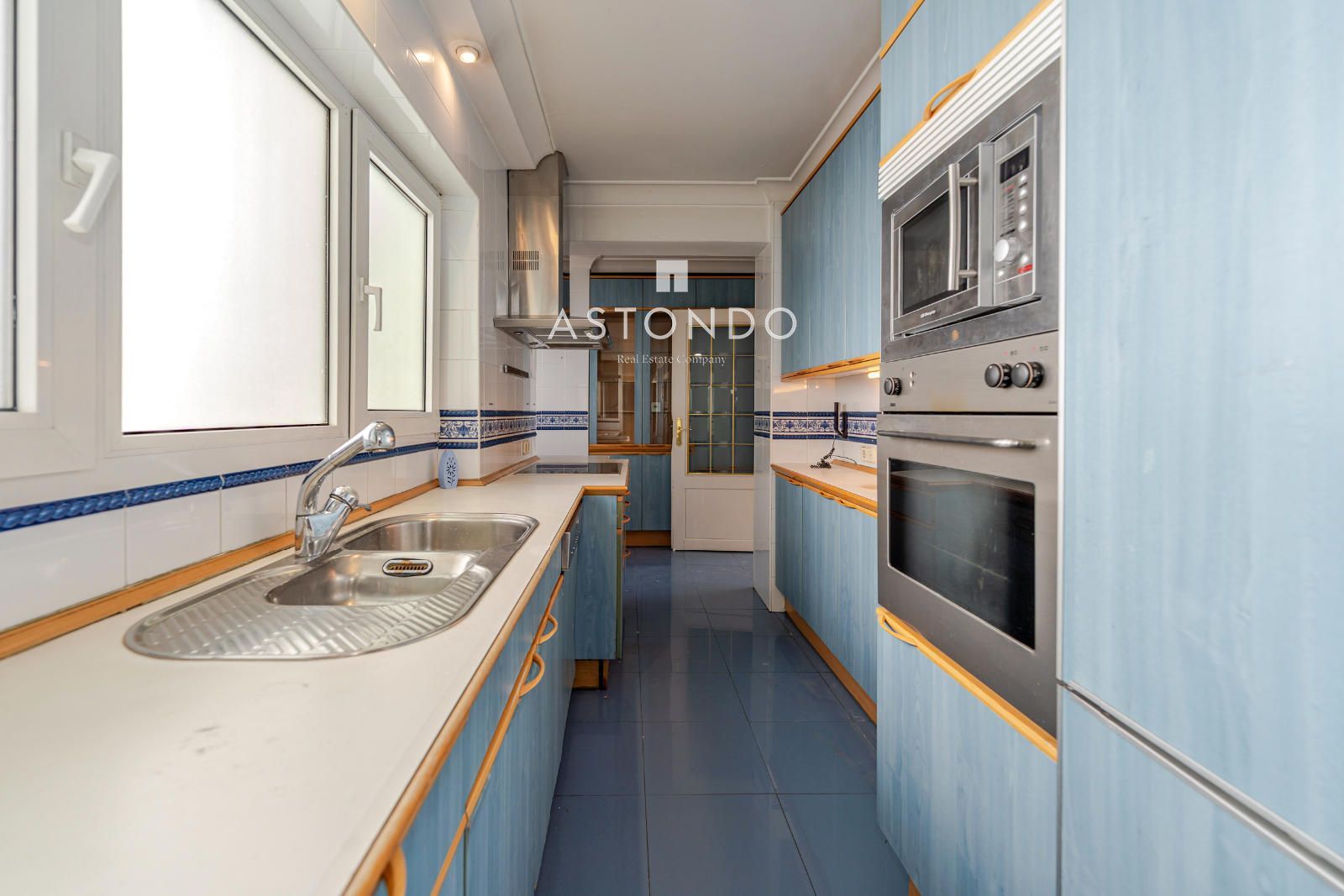 Apartment for sale in Palomas with 4 bedrooms, 3 bathrooms, garage, storage room, and swimming pool. - Foto 12