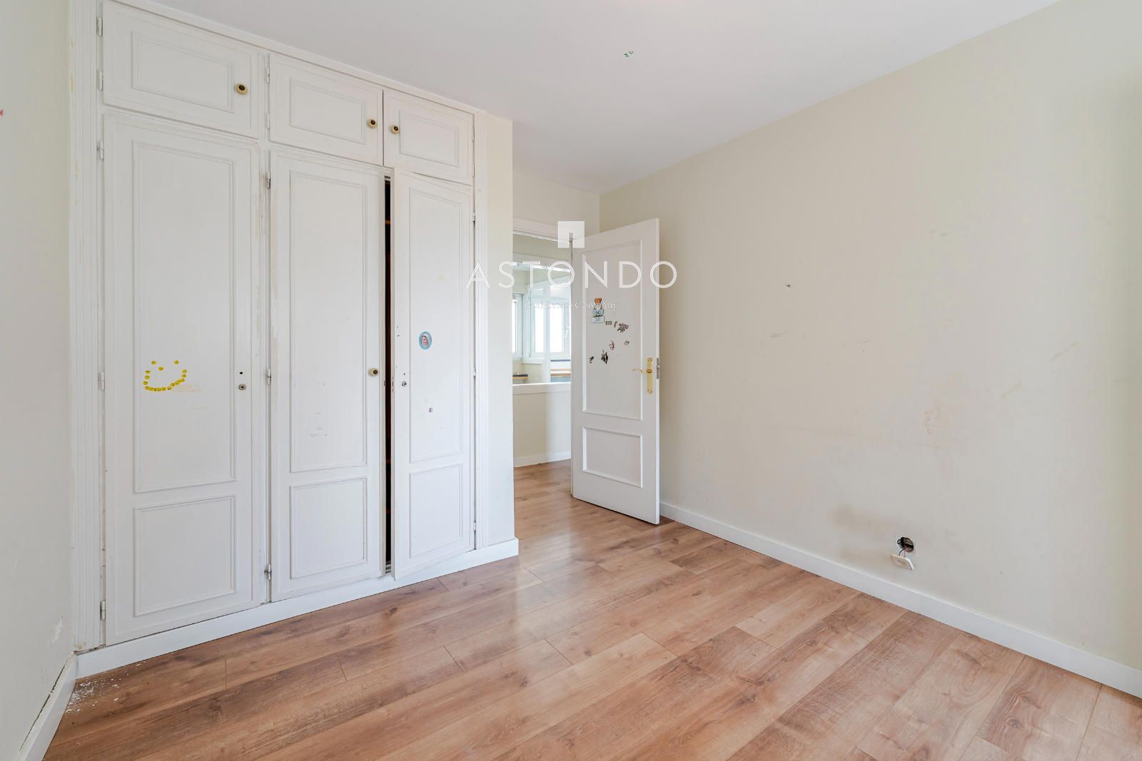 Apartment for sale in Palomas with 4 bedrooms, 3 bathrooms, garage, storage room, and swimming pool. - Foto 21