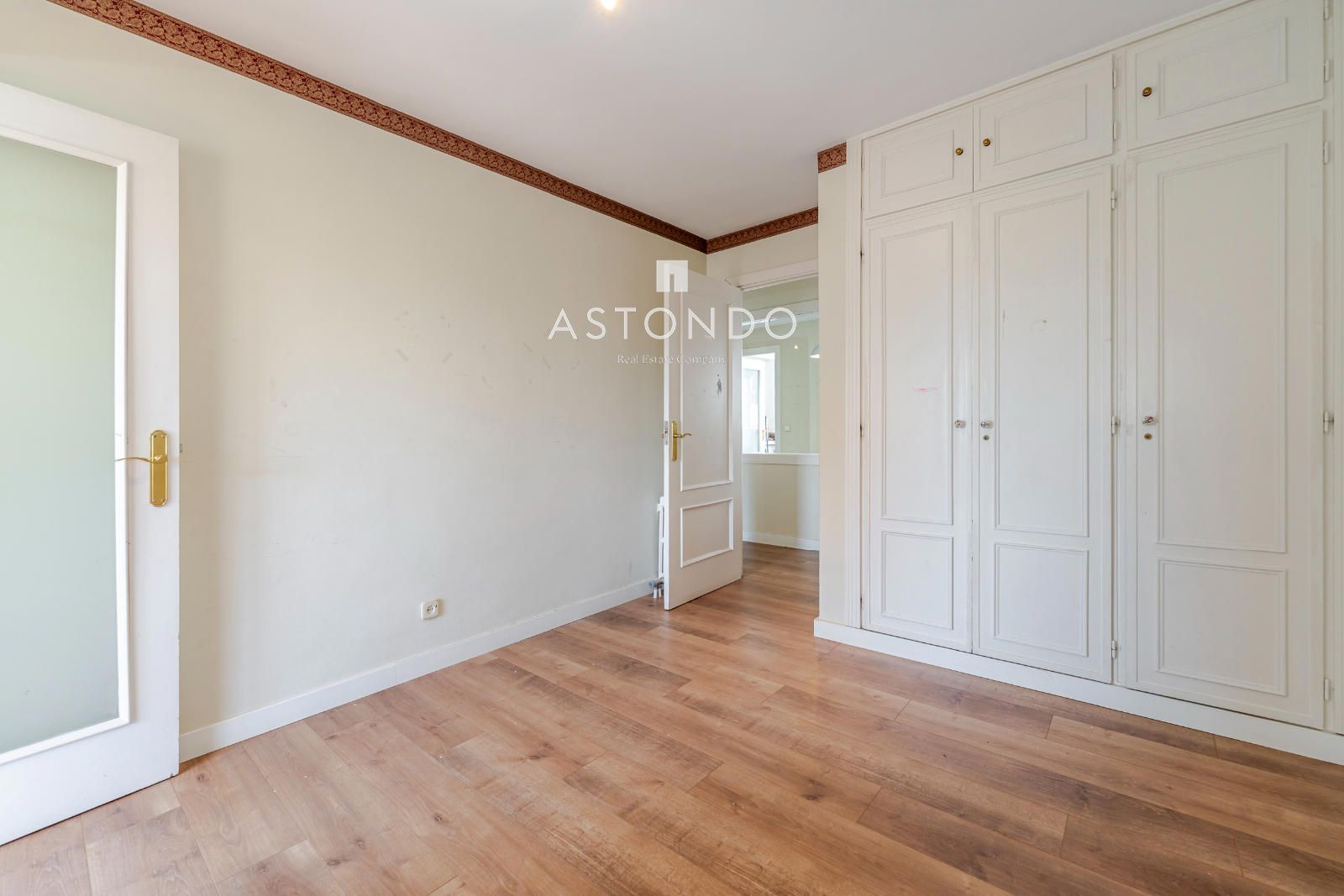 Apartment for sale in Palomas with 4 bedrooms, 3 bathrooms, garage, storage room, and swimming pool. - Foto 25