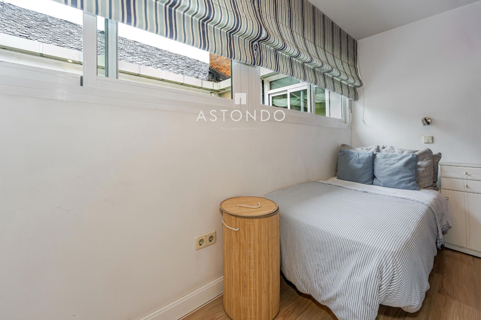 Piso reformado en venta de 4 dormitorios, 4 baños con piscina y garaje. - Foto 33