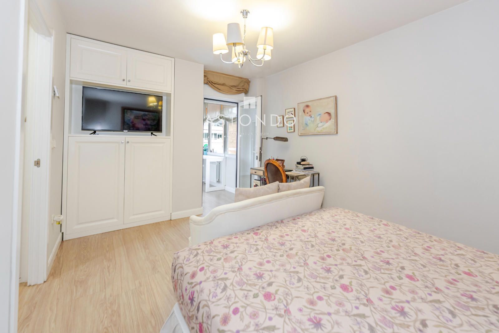 Piso reformado en venta de 4 dormitorios, 4 baños con piscina y garaje. - Foto 27