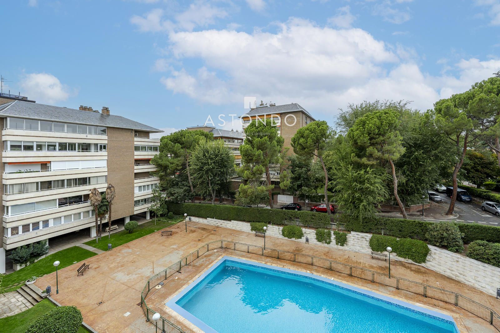 Piso reformado en venta de 4 dormitorios, 4 baños con piscina y garaje. - Foto 35