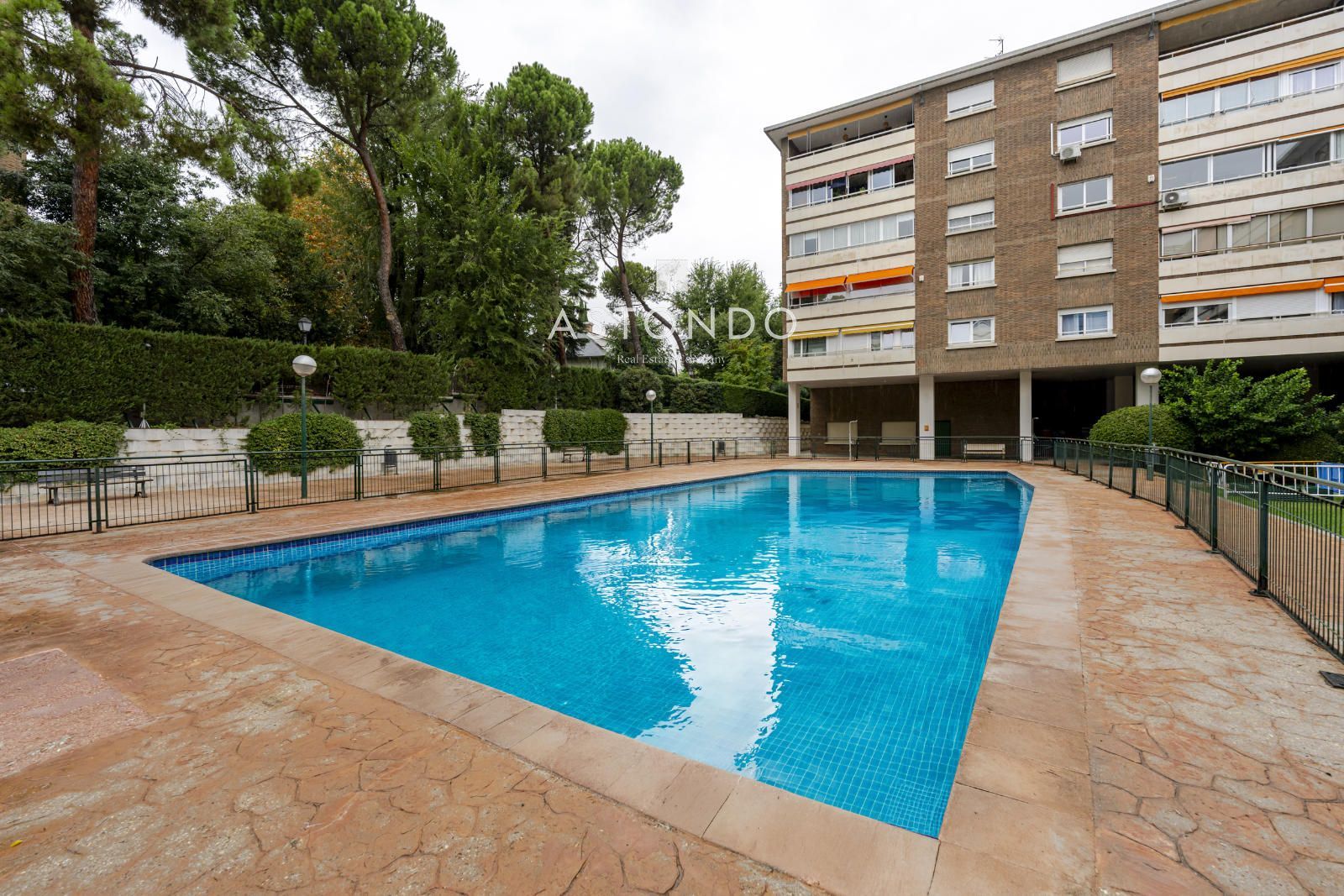 Piso reformado en venta de 4 dormitorios, 4 baños con piscina y garaje. - Foto 40