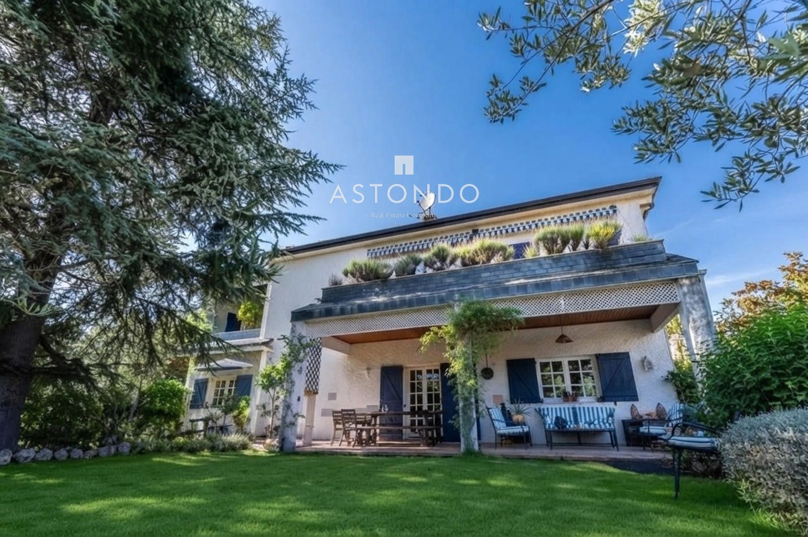 Chalet Independiente en venta Madrid. Ref: 4821. ASTONDO REAL ESTATE