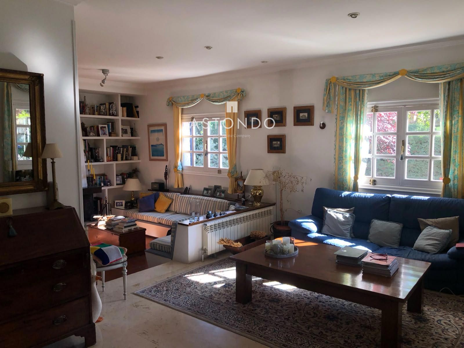 Chalet independiente en venta en Conde Orgaz con 6 dormitorios, 5 baños, piscina y jardín. - Foto 9