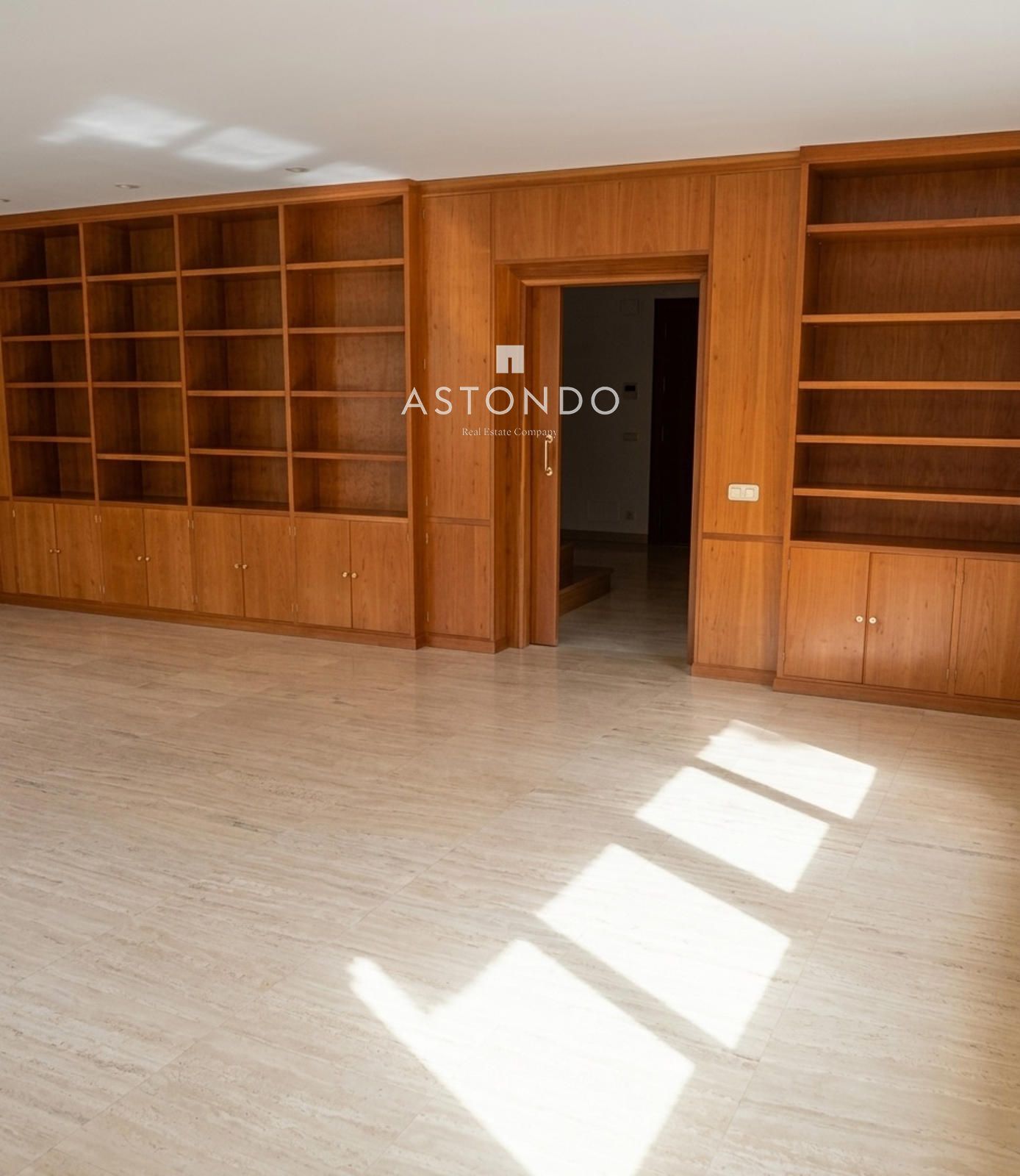 Chalet en venta conde Orgaz de 5 dormitorios, 5 baños, piscina con aerotermia - Foto 7