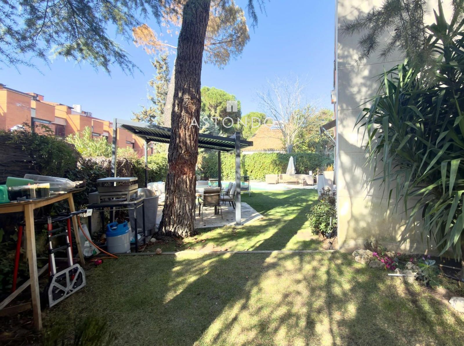 Chalet en venta conde Orgaz de 5 dormitorios, 5 baños, piscina con aerotermia - Foto 26
