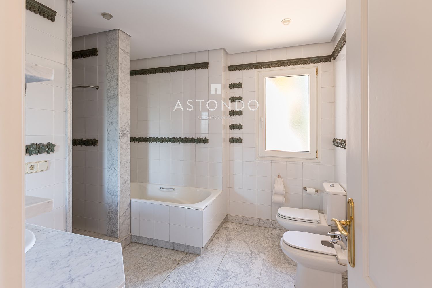 Detached house for sale in Conde Orgaz with 7 bedrooms, 8 bathrooms, and a swimming pool. - Foto 22