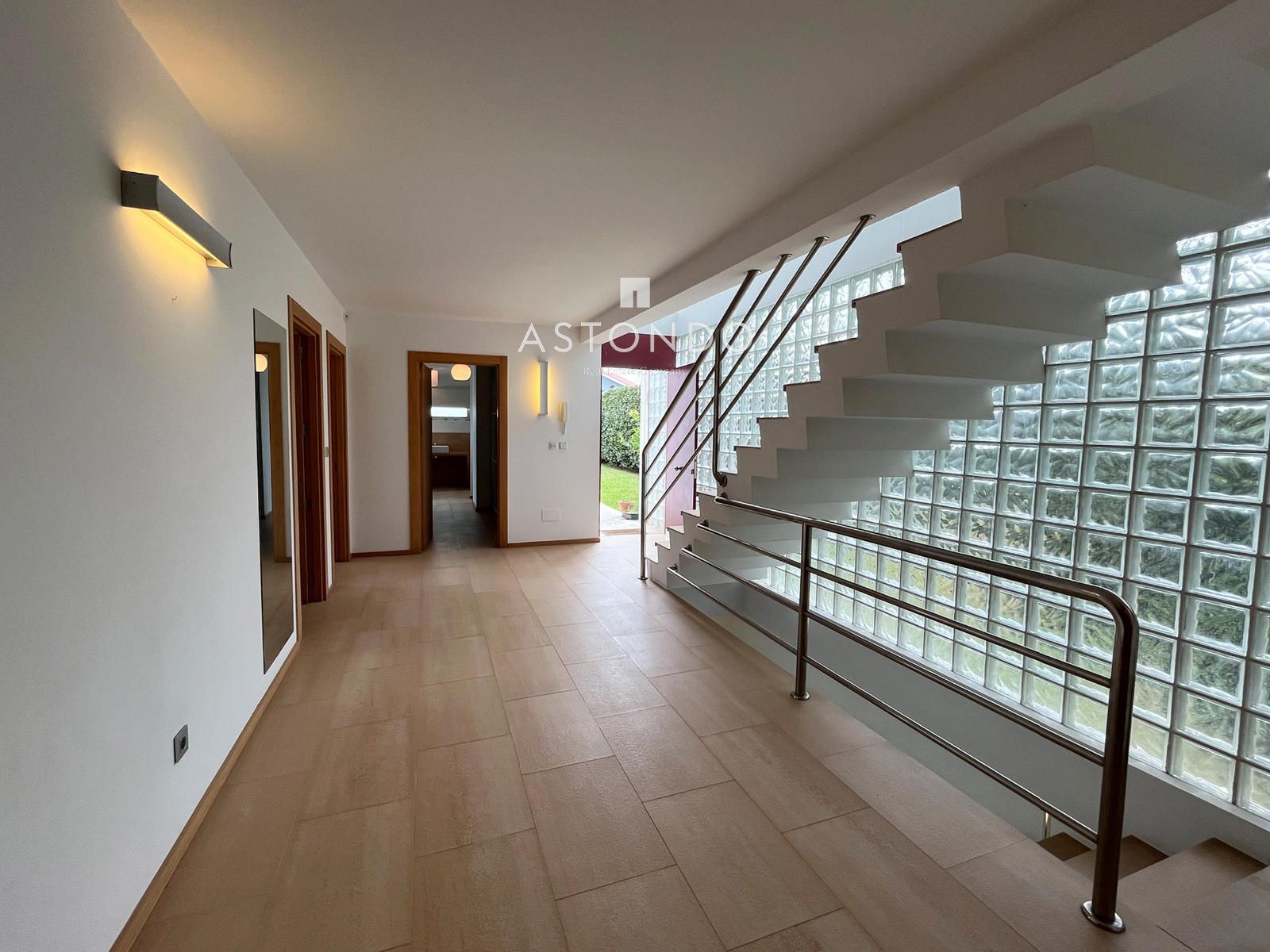 En Ajo, se vende chalet independiente con 4 habitaciones 4 baños, con vistas al mar - Foto 15