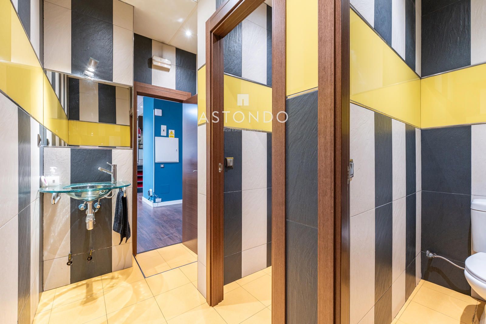 Commercial premises for rent, over 400 m2, with 3 bathrooms, offices, kitchen - Foto 18