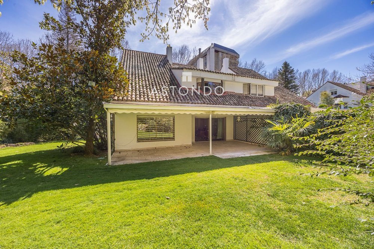 Chalet Independiente en venta Madrid. Ref: 4944. ASTONDO REAL ESTATE