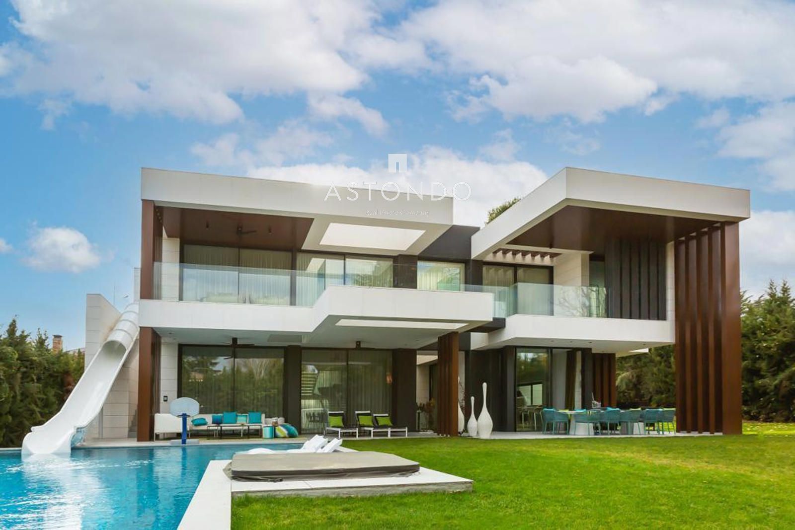 Chalet Independiente en venta Madrid. Ref: 4969. ASTONDO REAL ESTATE